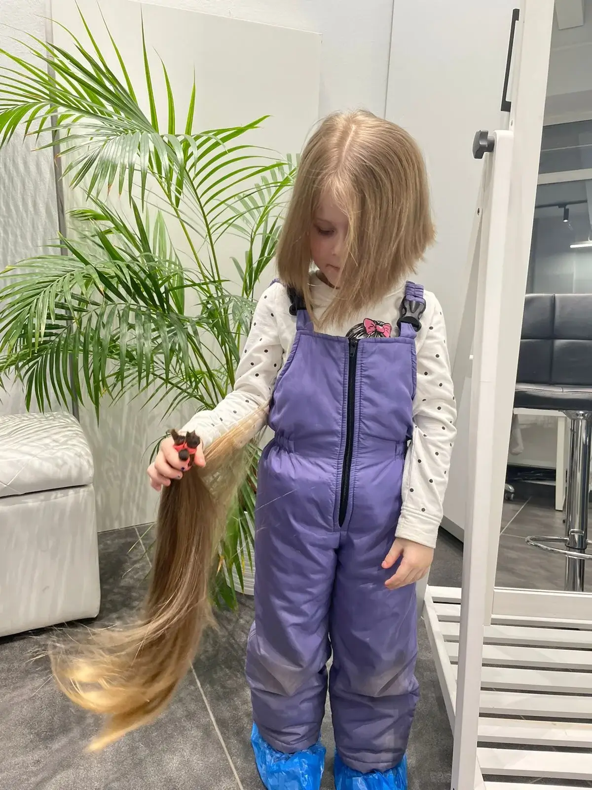 Купили красивые детские волосы - фото № 11